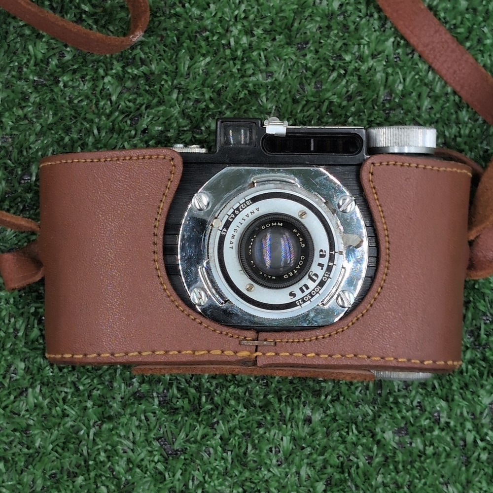 Vintage Argus Camera Anastigmat 50mm 4.5 Coated Made In USA UNTESTED With Cover